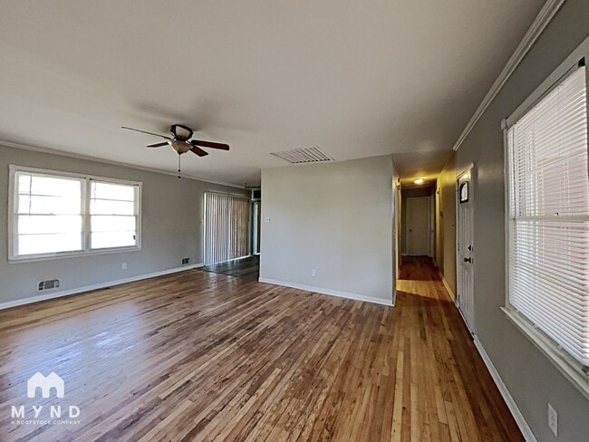 Foto del edificio - 5245 Louis Xiv Ln SW