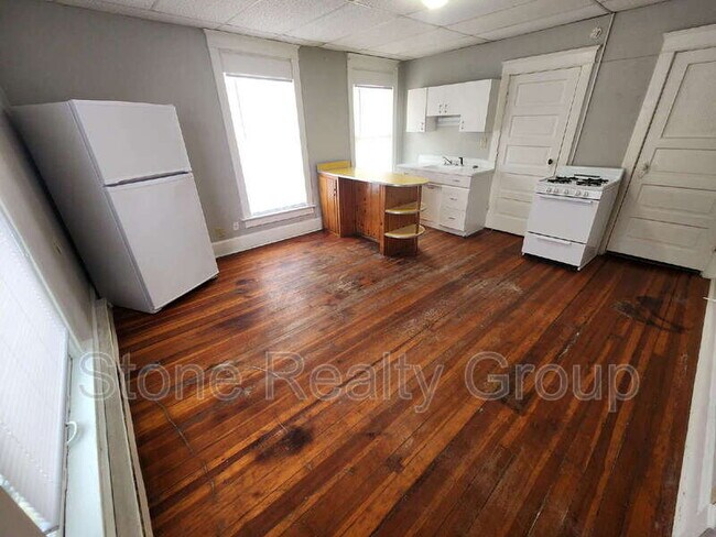 Building Photo - 1527 Ohio St