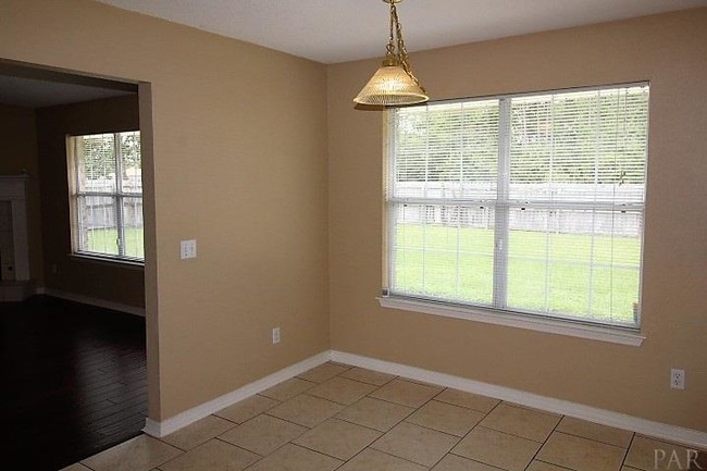 Building Photo - 7372 Peterson Ln