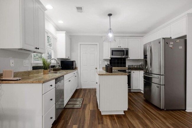 Building Photo - 3247 Blackstone Run