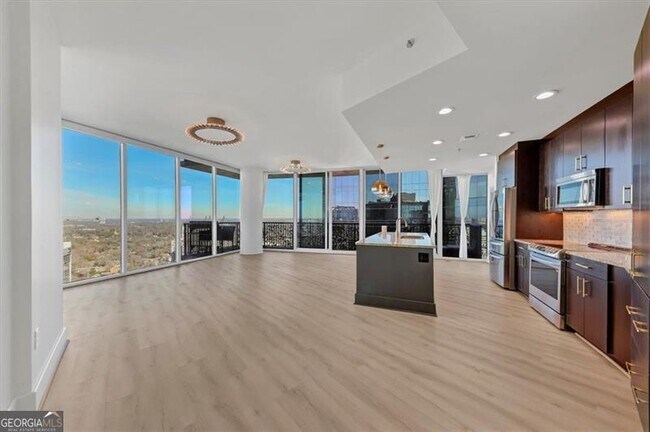 Foto del edificio - 1080 Peachtree St NE
