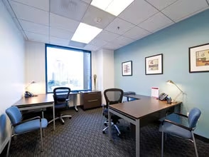 Foto del edificio - 111 W Ocean Blvd