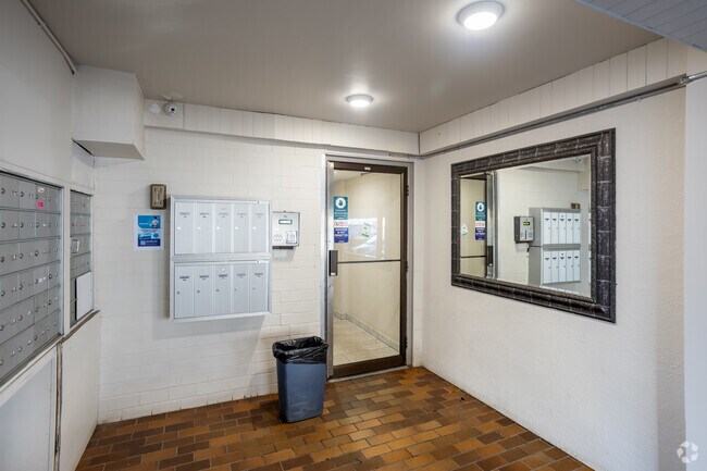 Photo du hall - Downtown Edmonton Apartments