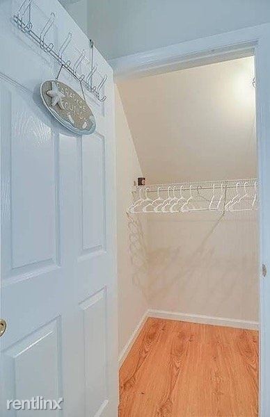 Building Photo - Studio, 1 bath Apartment - 1805 Graybar Lane