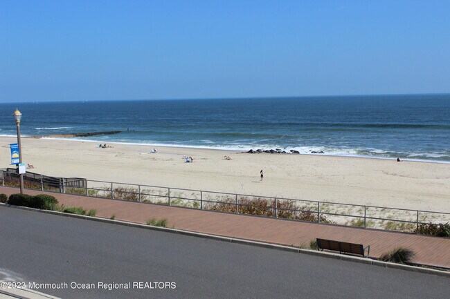 Building Photo - 448 Ocean Ave N