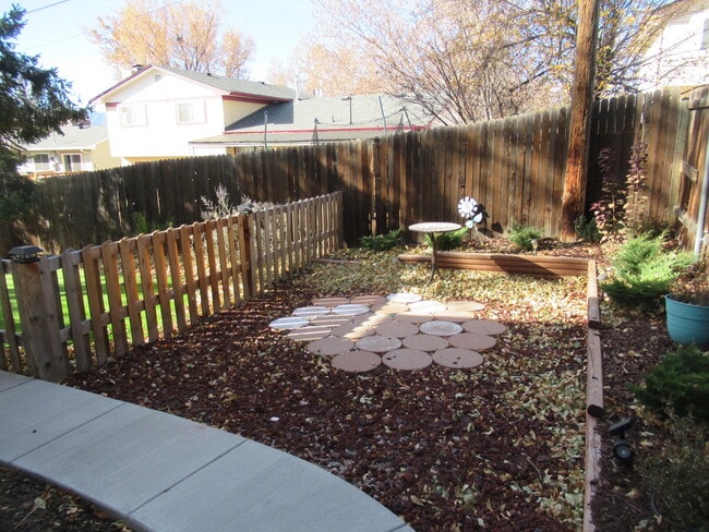 Foto del edificio - 1410 Auburn Dr