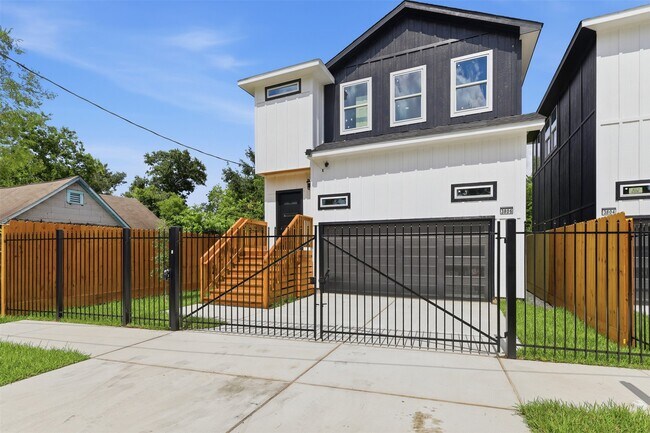 Foto del edificio - 3806 Sayers St