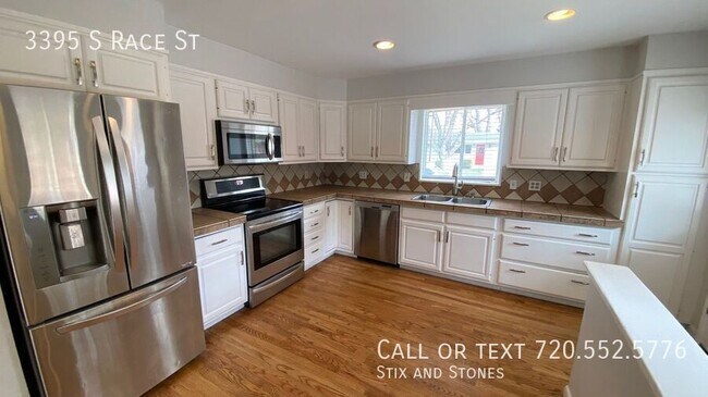 Building Photo - 3395 S Race St