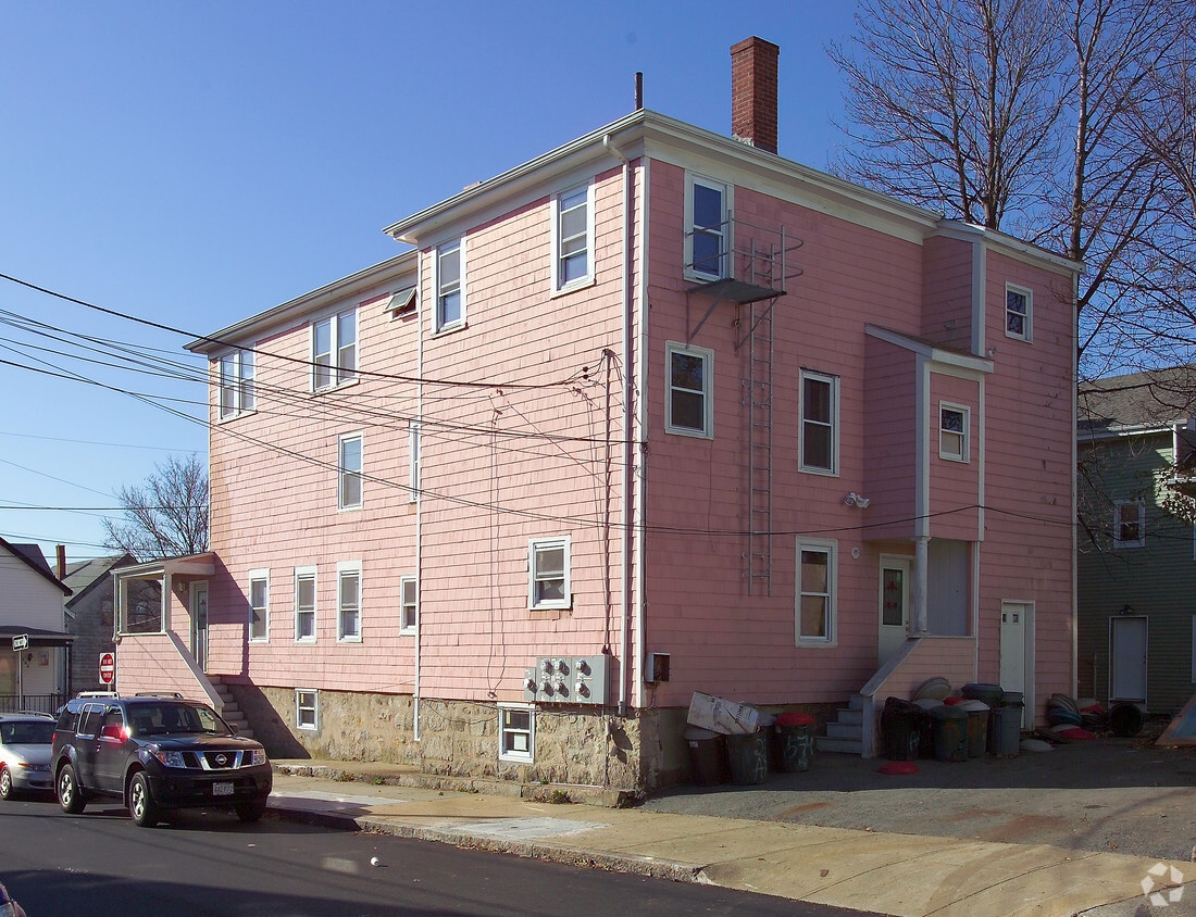 Building Photo - 228 Franklin St