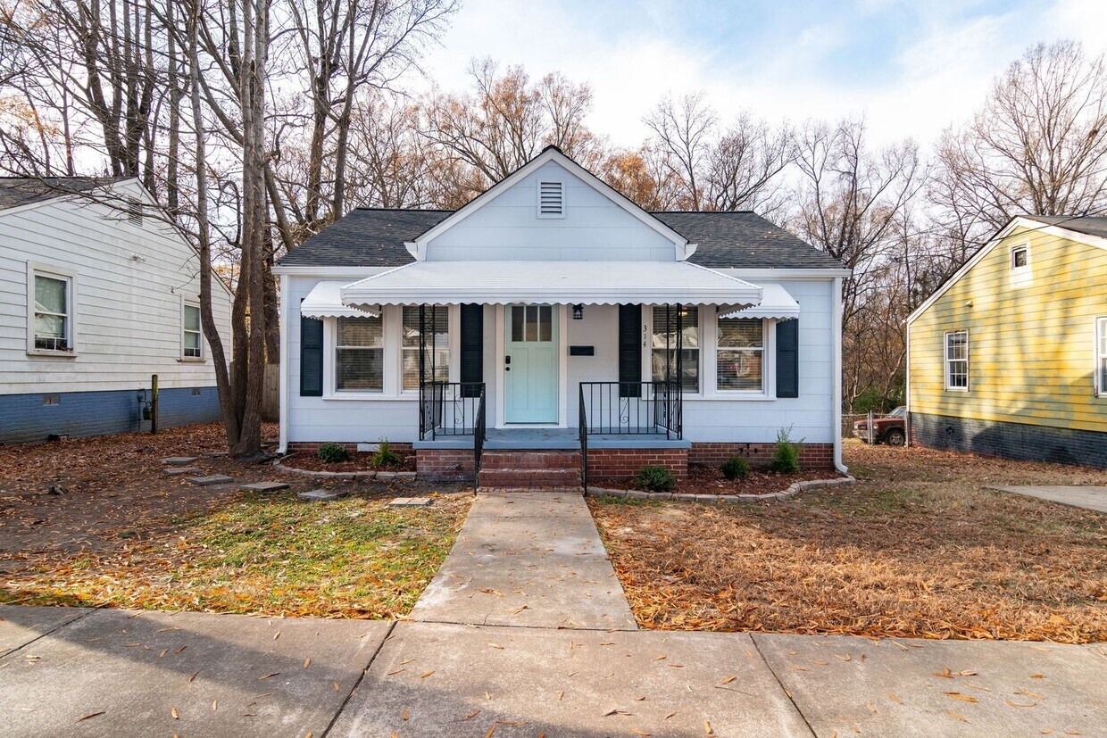 Foto principal - Fantastic Renovation! 2 Bed, 1 Bath home i...