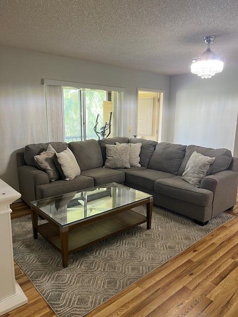 Foto del edificio - 312 Knotty Pine Cir