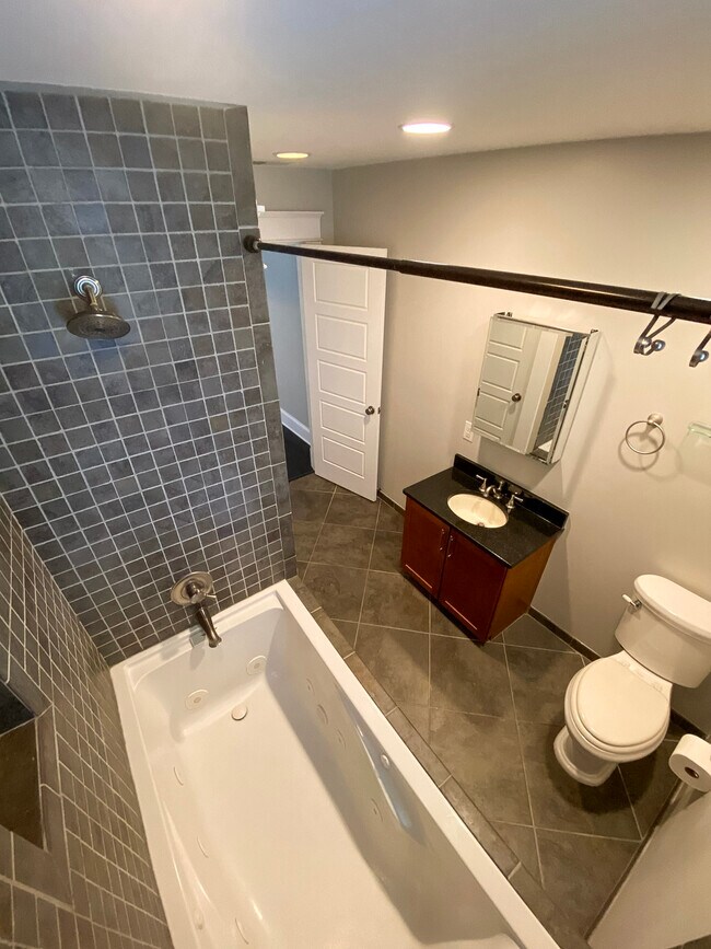 1233 Bardstown Rd Unit Highland Lofts, Louisville, KY 40204 Condo for Rent in Louisville, KY