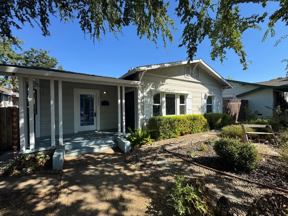 Foto principal - 2 bedroom |1 bathroom | Charming West Taho...