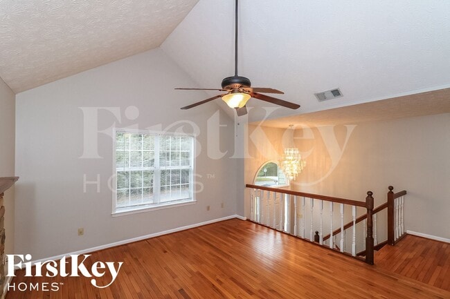 Building Photo - 2905 Navajo Cir