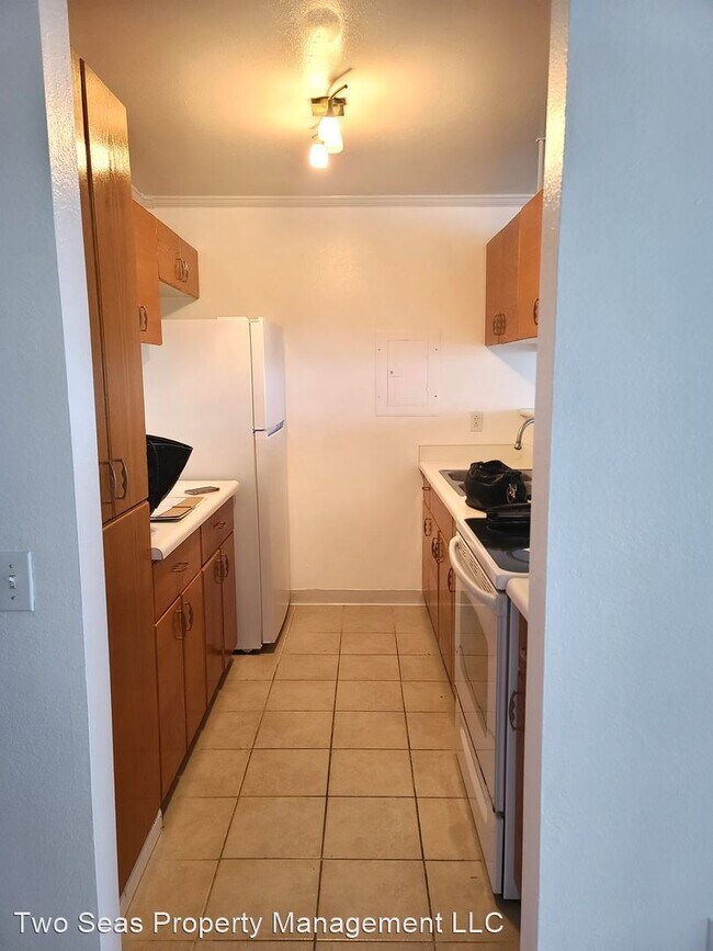 Building Photo - 2 br, 1 bath House - 46-267 Kahuhipa Stree...