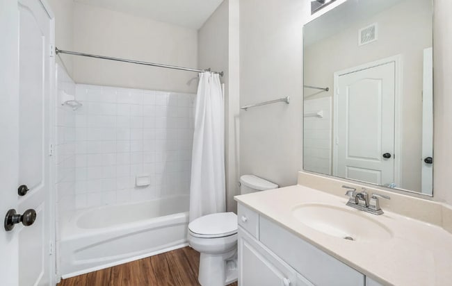 Building Photo - Beautiful Mt. Pleasant Condo For Rent!