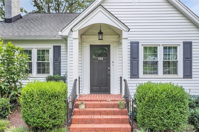 Foto del edificio - 134 Wilderness Ln
