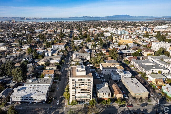 Aerial Photo - Berkeley Town House