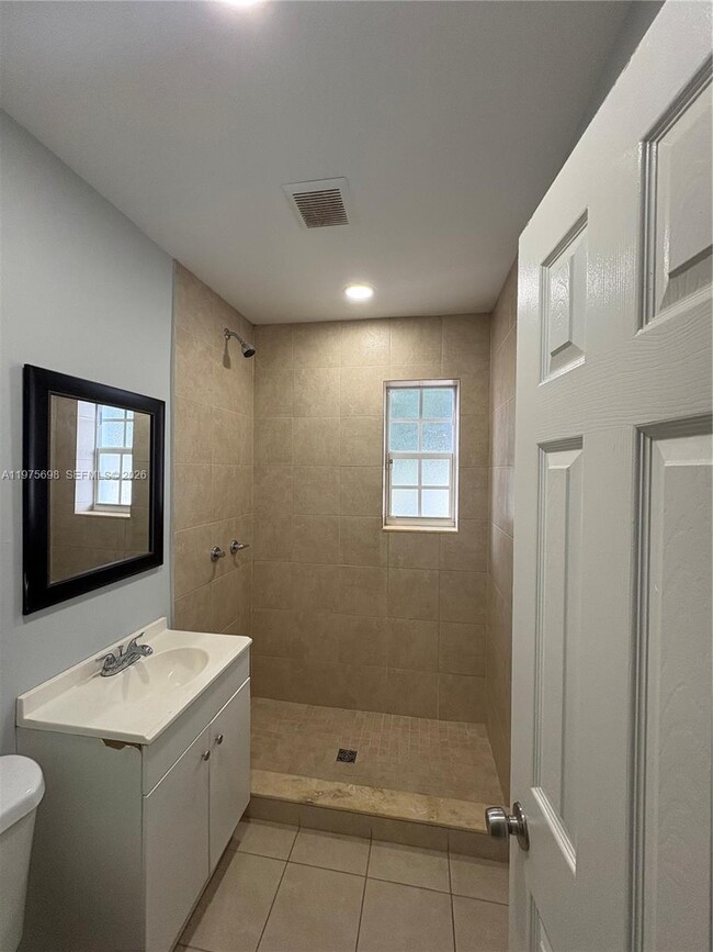 Foto del edificio - 3600 SW 32 Ave