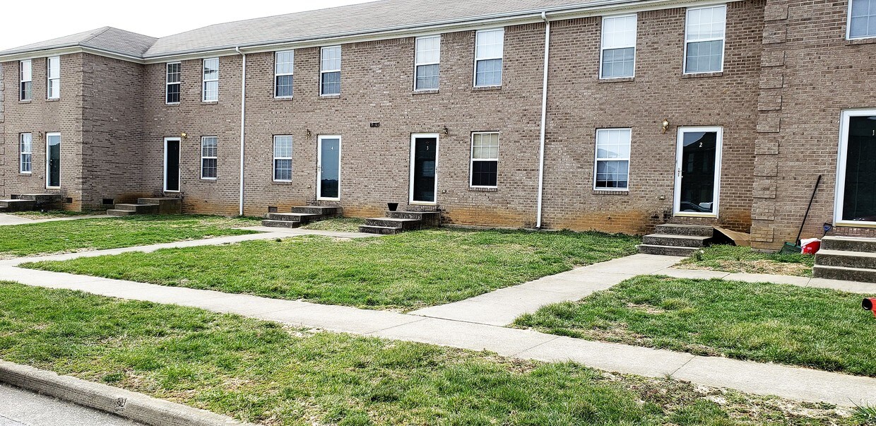 910 Weeping Willow Dr, Berea, KY 40403 Apartments in Berea, KY