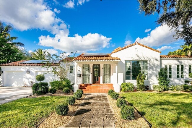 Building Photo - 113 NE 101st St