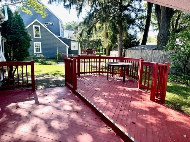 Primary Photo - 100 Fessenden St