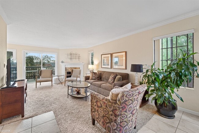 Foto del edificio - 3 br, 3 bath Townhome - 6917 Camino Revueltos