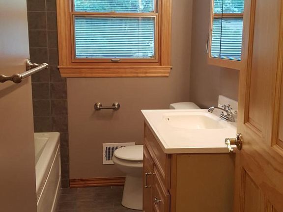 Foto del edificio - 15633 Cameron St,Southgate, MI 48195