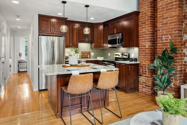 Foto del edificio - 529 Columbus Ave