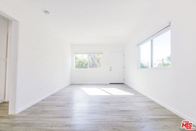 Foto del edificio - 2322 Ocean Ave