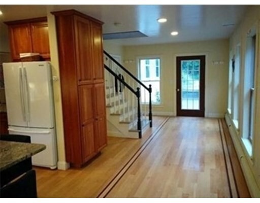 Foto principal - 379 Concord Rd