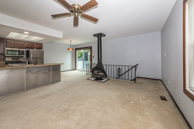 Building Photo - 2101 N Ginger Creek Cir