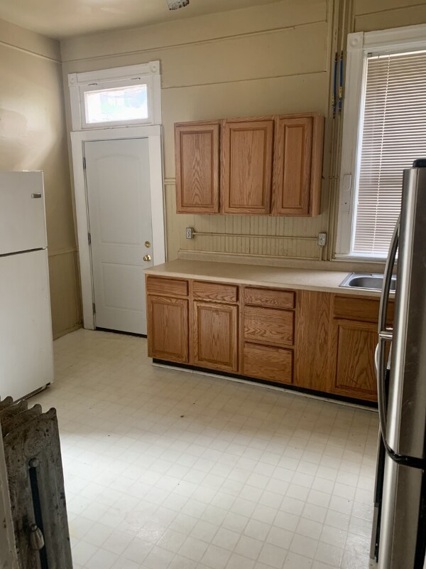 Foto del edificio - 550 Loras Blvd