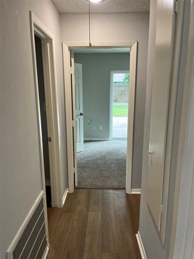 Foto del edificio - 5142 Madden Ln