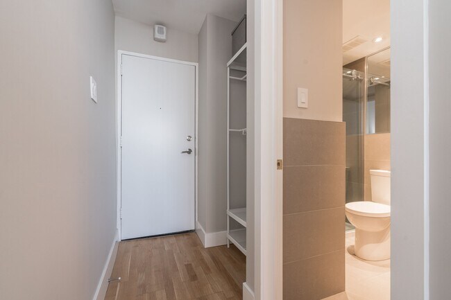 Photo du bâtiment - 730 St Clarens Ave