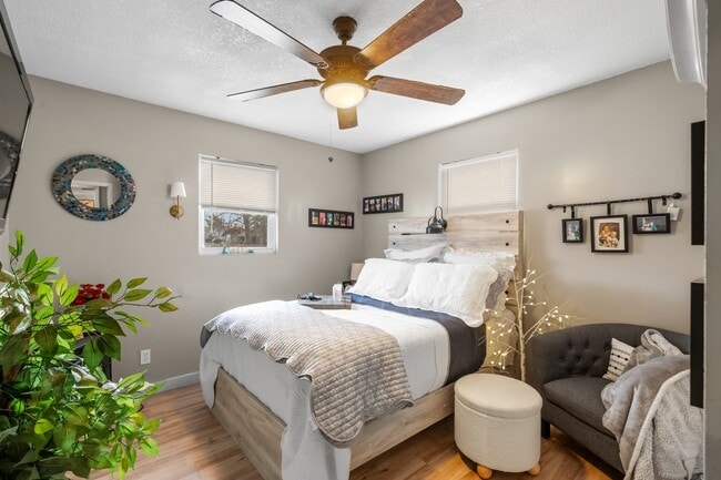 Building Photo - 408 Zay Dr