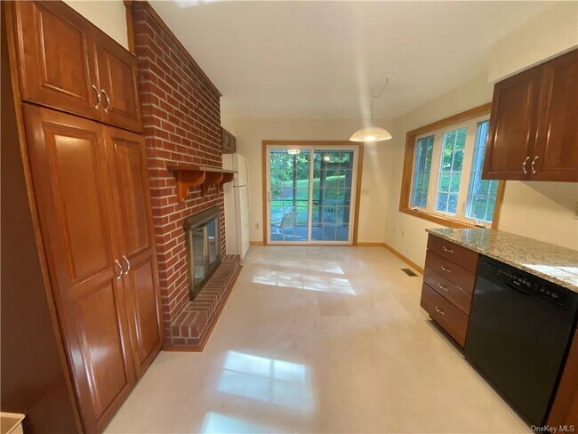 Building Photo - 28 Wildwood Dr