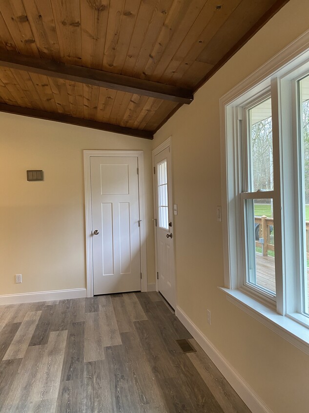 Foto principal - 1348 Smart Rd