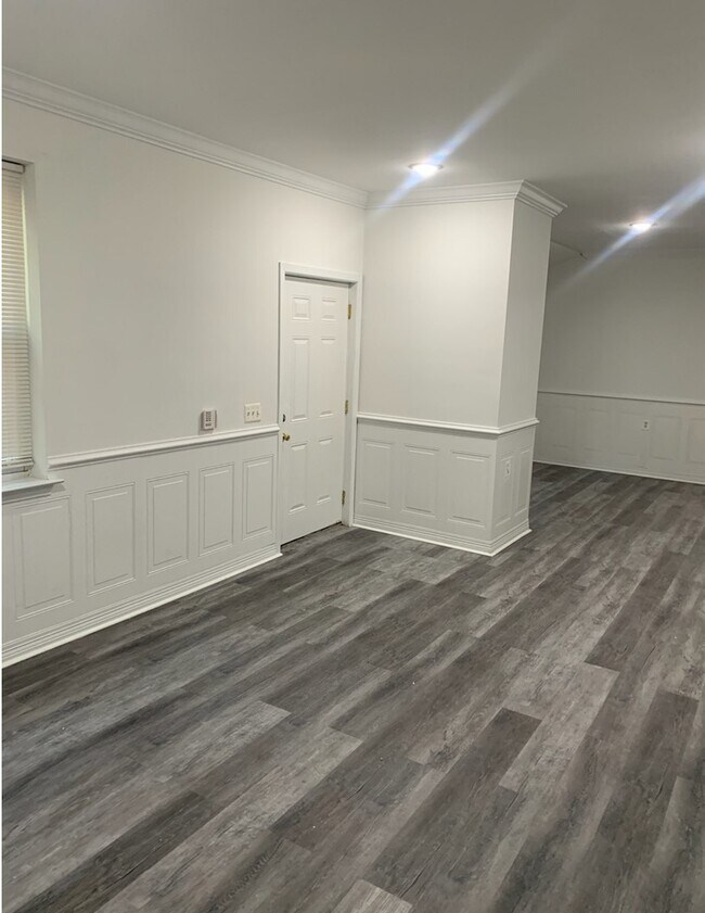Foto del edificio - 322 N Edgewood St