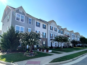 Building Photo - 428 Spring Hill Pl