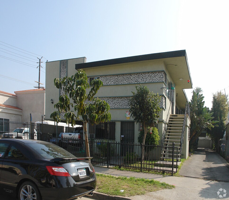 Foto del edificio - 1032 N Berendo St