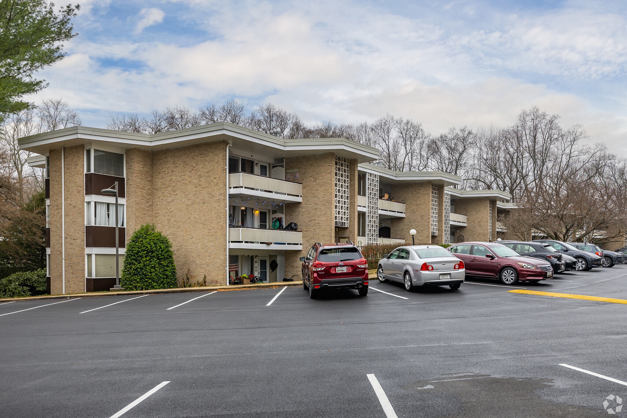 Spring Lake Garden Condomimium