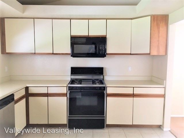 Building Photo - 4 br, 2 bath House - 45311 Essex Ln