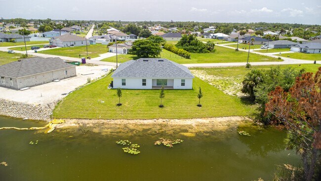 Foto del edificio - New Construction 4/2