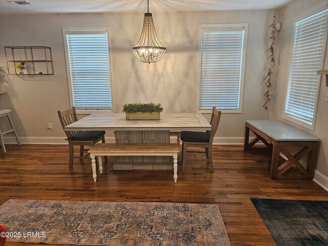 Foto del edificio - 2717 Oaklawn Ave