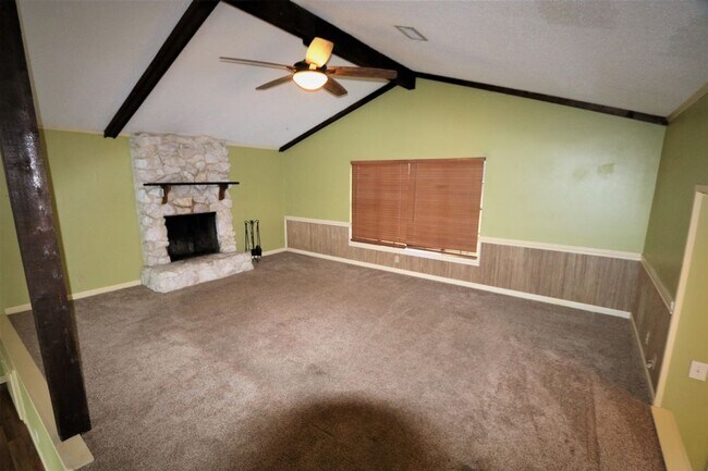 Building Photo - 176 Ridgewood