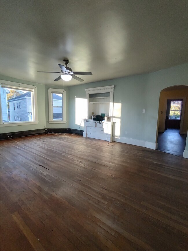 Foto del edificio - 6 Closson Ct