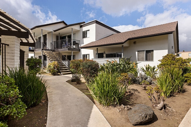 Building Photo - Terre at S Lincoln