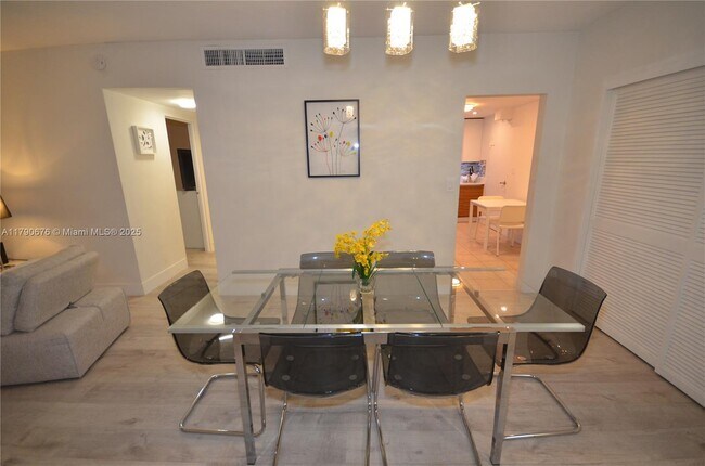 Building Photo - 3801 S Ocean Dr