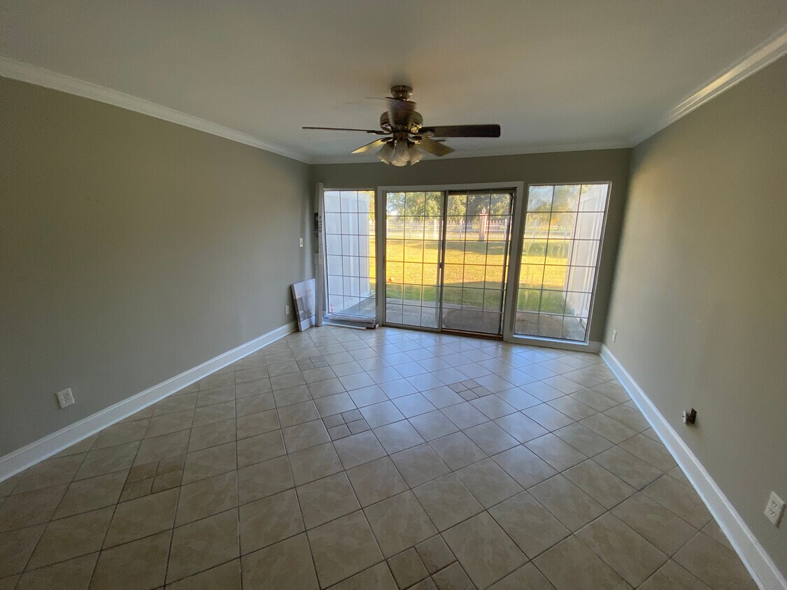 living room - 1200 Pinegrove Dr